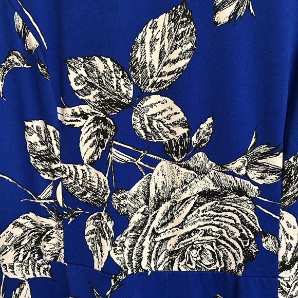 Shelby & Palmer Royal Blue Print Dress Keyhole Back Polyester Spandex Size 12 - Picture 3 of 9